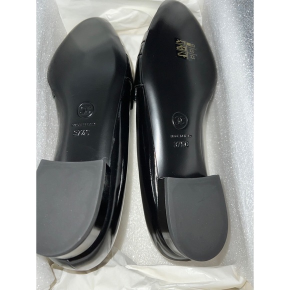 CHANEL black patent  leather bow loafers flats EURO 37.5/USA 7.5 - Picture 15 of 16